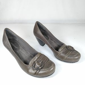 BareTraps Slip On Heeled Shoes Womens 6.5 Brown Casual Dress Heels